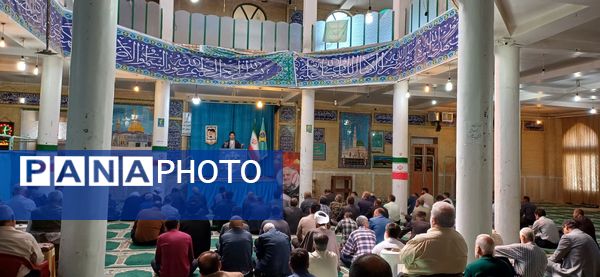 نماز جمعه باشکوه و آیین تجلیل از برگزیدگان رویداد «دختران حاج قاسم» 