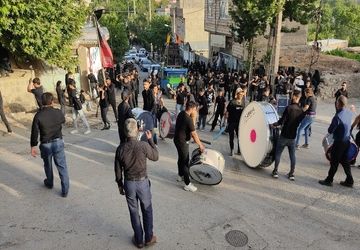 مراسم عزاداری و زنجیرزنی هیئات مذهبی شهر بار در روز تاسوعا