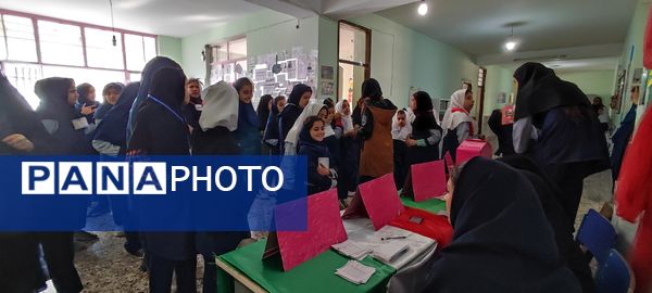 انتخابات شورای دانش‌آموزی در مدرسه شهید خاقانی شهرستان شیروان