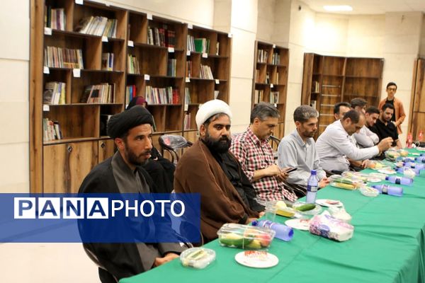 نشست خبری رئیس هیات امنا و مدیر روابط عمومی آستان حضرت سلطانعلی(ع) و اصحاب رسانه