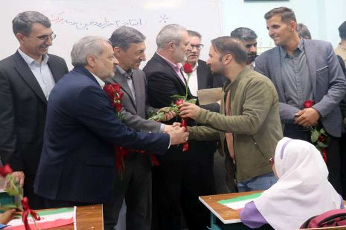 پایان تحصیل در کانکس برای کودکان بِگوِردی/ افتتاح سههزار و دهمین مدرسه برکت کشور به نام سردار شهیدحاجیزاده