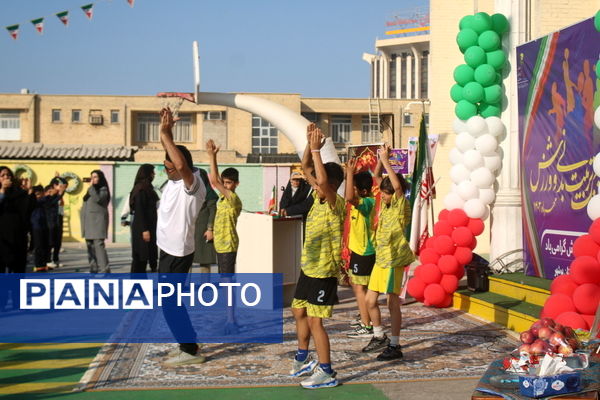 زنگ تربیت‌بدنی و ورزش در دبستان شهید باهنر پسرانه بوشهر 