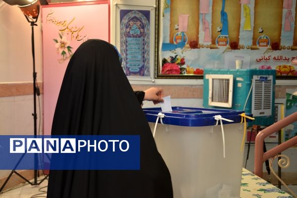 حضور پرشور مردم شهرکرد در انتخابات هشتم تیر ماه