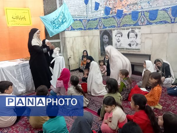 اجرای برنامه هایی زیبا و شاد برای کودکان در شهرستان کاشمر 