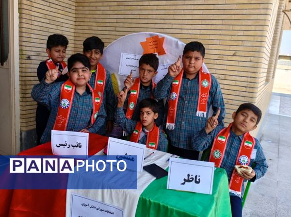 شورای دانش‌آموزی فرصت مشارکت دانش‌آموزان برای ساخت آینده بهتر