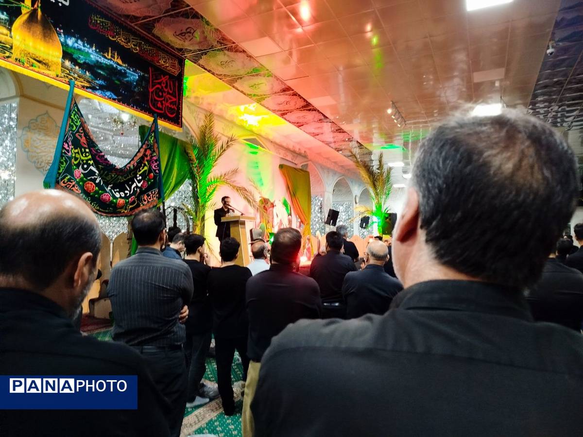 اجتماع عزاداران در جوار امامزاده سید حمزه کاشمر به مناسبت شام غریبان