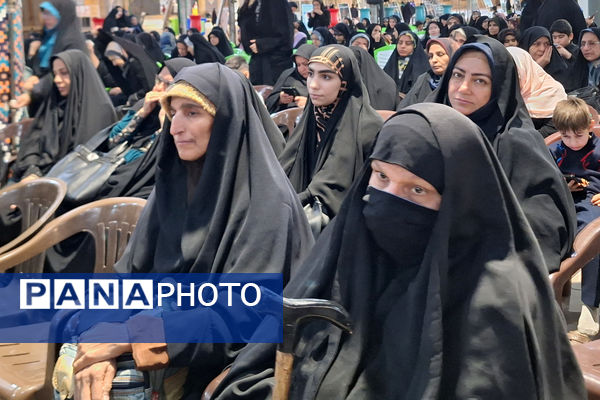 «ضیافت نور» دیدار رمضانی جمعی از بانوان شیراز ، با نماینده ولی فقیه در فارس
