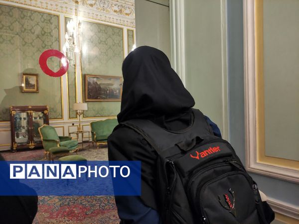برگزاری اردوی دانش‌آموزان دبیرستان فرزانگان استعداد درخشان ملارد به کاخ سعدآباد