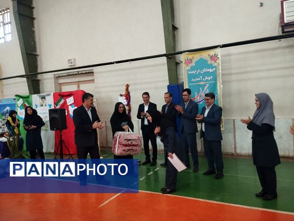 نواختن زنگ جوانه‌ها در شیروان