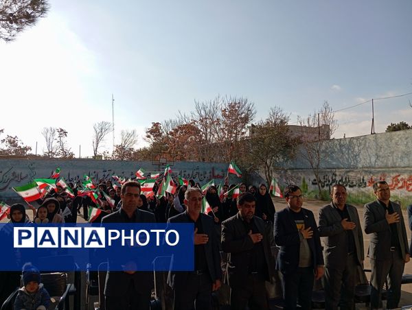 طنین زنگ استکبارستیزی در دبیرستان دخترانه تکتم باخرز