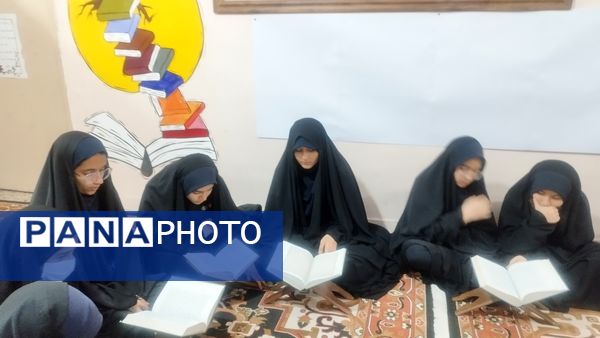 محفل انس با قرآن در دبیرستان شاهد تکتم