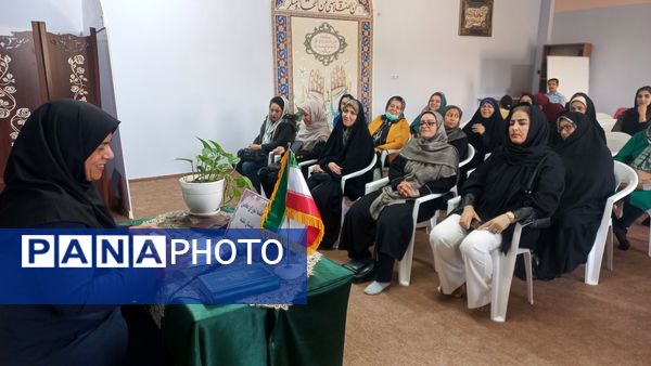 جلسه آموزش خانواده در دبستان لطیفه 