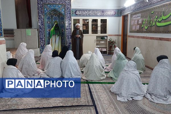 برگزاری کارگاه‌های آموزشی با حضور روحانیون گروه‌های جهادی در مدارس ناحیه دو شهرری 