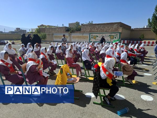 جشن عاطفه‌ها در مدارس اهر