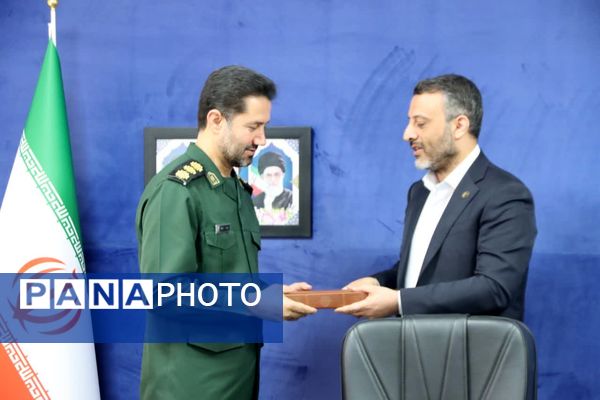 قدردانی ناحیه مقاومت سپاه سیدالشهدا (ع) شهرستان اسلامشهر از فرهنگیان این شهرستان