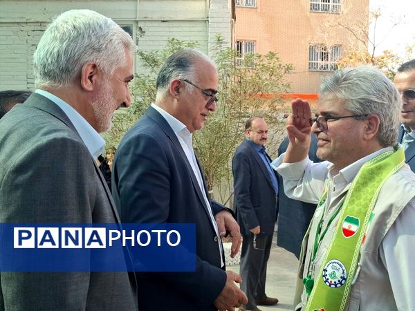 زنگ نیک اندیشی با هدف ترویج فرهنگ و مشارکت خیرین مدرسه ساز در هنرستان دکتر هادوی