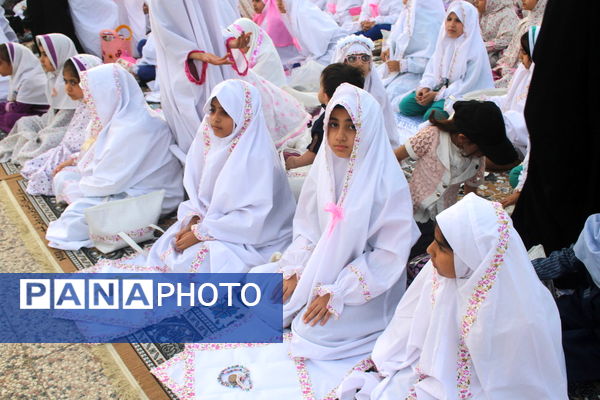 مهمانان ماه خدا اجتماع بزرگ دانش‌آموزان بوشهری 