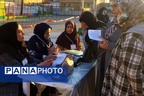 طرح دیدار و ارائه کارنامه هشدار در دبیرستان مهر نیشابور