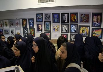 جشنواره هفته مشاغل در هنرستان فرزانگان بهارستان ۲