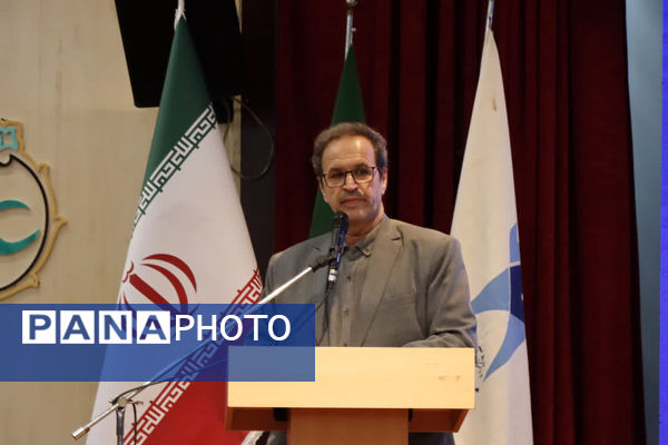 همایش تقدیر از پژوهشگران و فناوران برتر خراسان رضوی و تجلیل از جهادگران علم و فناوری