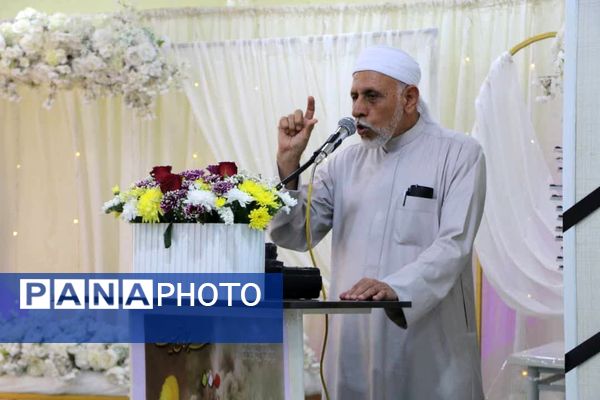 جشن تجلیل ازمقام والای معلم در بندرخمیر