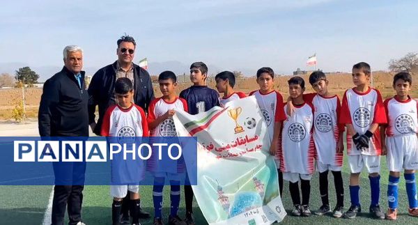 افتتاحیه مسابقات مینی فوتبال جام مسجد و محلات کاشمر