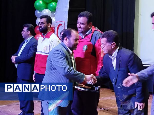 مراسم پرشکوه تجلیل از امدادگران هلال احمر شهرستان کاشمر 