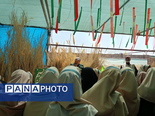 بازدید دانش آموزان دبستان سمیه از کنگره ملی شهید مدرس