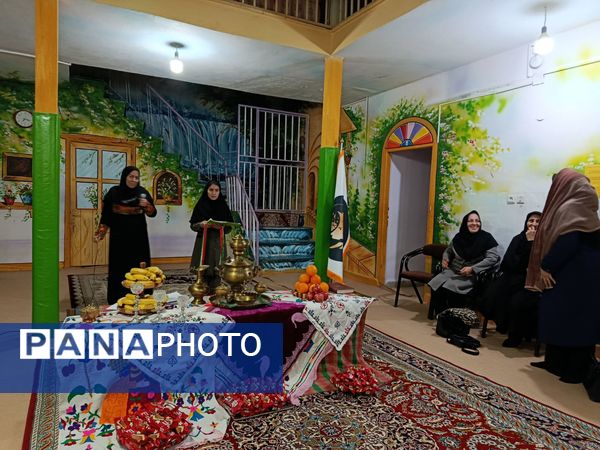 جشن یلدا در دبیرستان نمونه اندیشه 