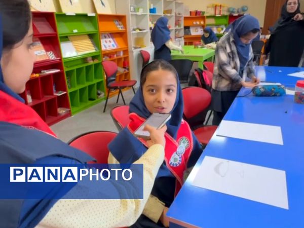 شکوفایی استعدادهای هنری دانش آموزان پایه چهارم دبستان آرمینه مصلی نژاد