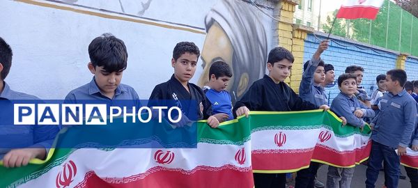 المپیاد ورزشی مدرسه شکوفه‌ها ناحیه 4 کرج در هفته تربیت بدنی  