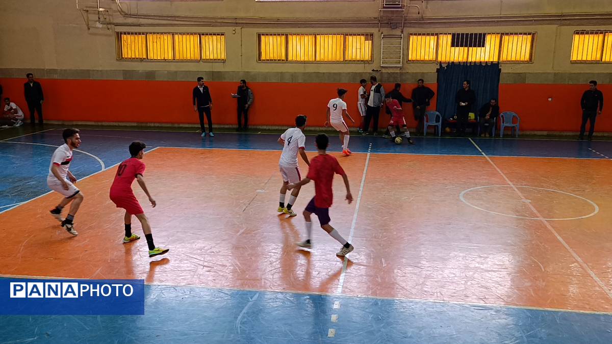 رقابت پرشور فوتسال مدارس ملکان با حضور ۸ تیم