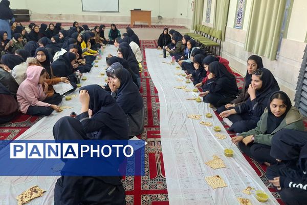 مراسم عزاداری حضرت زهرا (س) در دبیرستان دخترانه هیأت امنایی پویش ناحیه ۳شیراز 