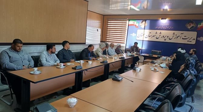 از تمام ظرفیت دانش‌آموزان در برگزاری راهپیمایی ۱۳ آبان استفاده شود