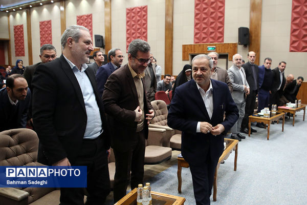 آیین تجلیل از پژوهشگران برتر وزارت آموزش و پرورش