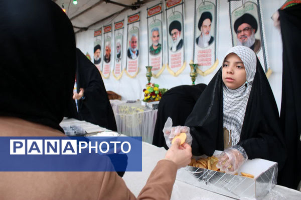 جلوه های حضور خادمان نوجوان در شادپیمایی مسجد جمکران