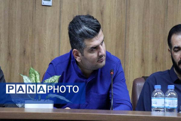 نشست صمیمانه شهردار پاکدشت با خبرنگاران و اصحاب رسانه