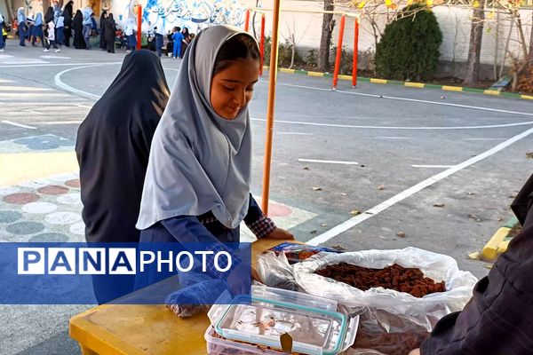 برپایی موکب مقاومت به‌مناسبت هفته بسیج در دبستان جنت ملارد 