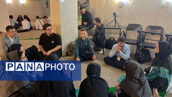 دانش‌آموزان در مسیر ساخت ایران