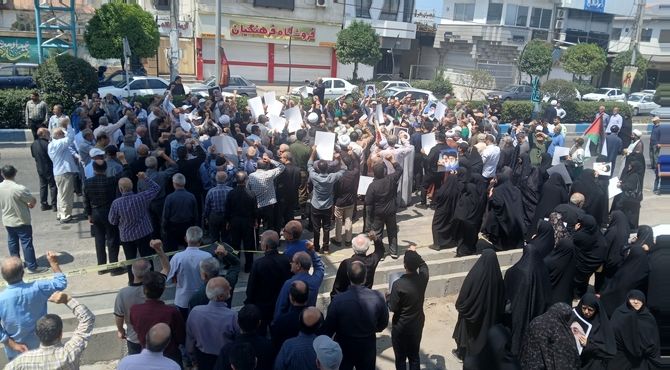 اقامه نماز جمعه‌ و راهپیمایی جمعه‌های خشم و نصر در محمودآباد