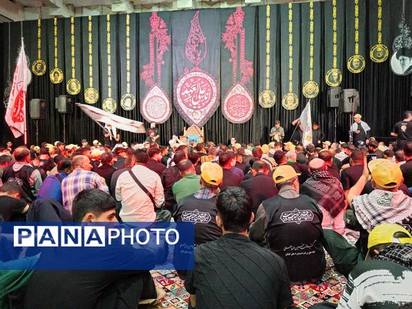 همایش بزرگ کشوری کاروان زیارتی رهسپاران عصر ظهور در ورزشگاه عراق 