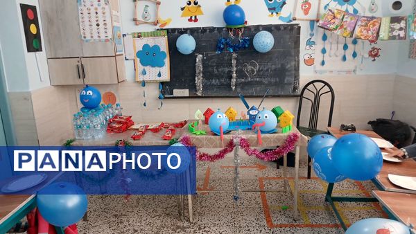 جشن آب‌‌ در‌ دبستان‌ شهید‌ دیالمه‌