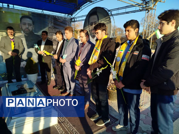 حضور پیشتازان در مزار شهدا با شمیم قرآن و عترت