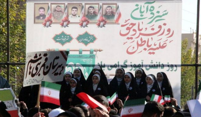 قیامدشت، یک‌صدا در ۱۳ آبان