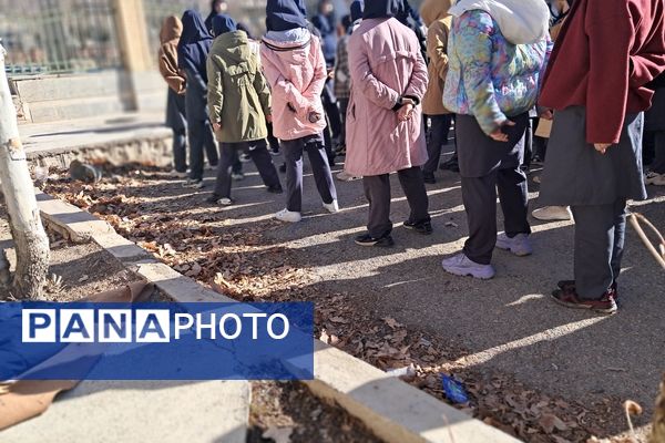 آموزش تعالیم عملی بسیج آمادگی‌دفاعی پایه نهم