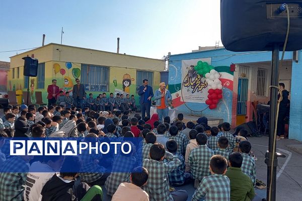 جشن دهه فجر و اعیاد شعبانیه در آموزشگاه شیخ جنید پیشوا