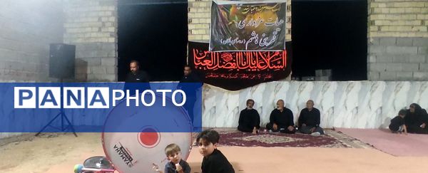 مراسم عزاداری شب نهم محرم و سوگواری برای امام حسین‌‌(ع)