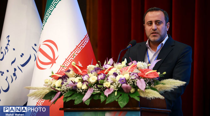 تحول دیجیتال در آموزش‌وپرورش؛ راه‌اندازی ۲۰۰ سامانه و تکمیل پرونده رشدی دانش‌آموزان تا سال ۱۴۰۵