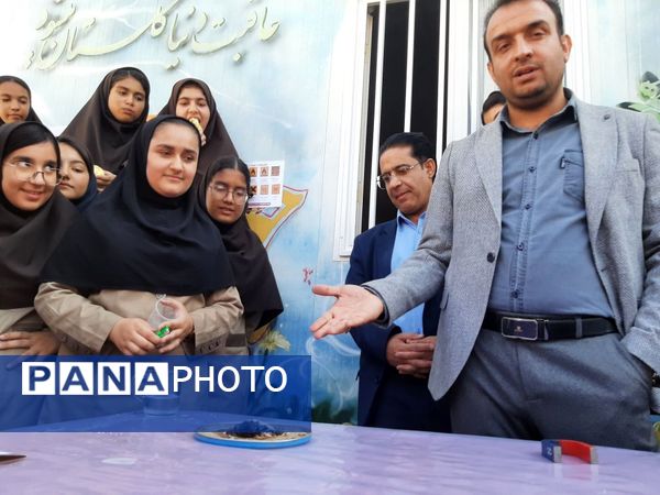 برپایی ایستگاه‌های آزمایشگاهی در مدرسه شهید محمدی پور خلیل‌آباد