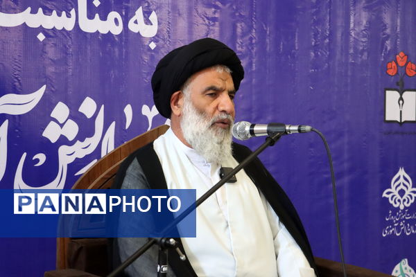 دیدار نماینده ولی فقیه در خوزستان با تشکل‌های دانش‌آموزی